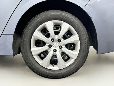 Used 2024 Toyota Corolla LE FWD image 11