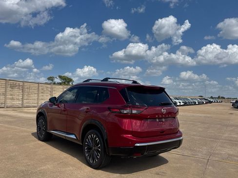 Certified 2026 Nissan Rogue Platinum AWD/4WD image 16
