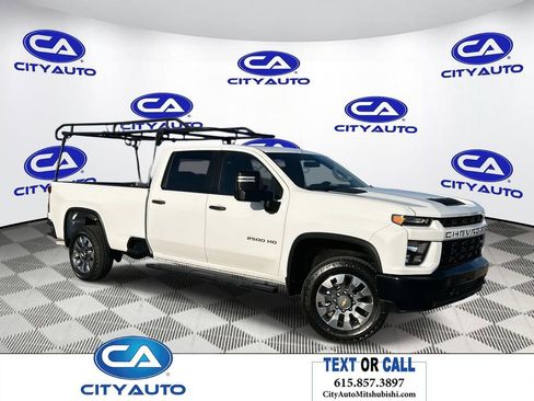 Used 2022 Chevrolet Silverado 2500 Custom image 1