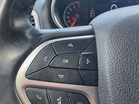 Used 2018 Jeep Grand Cherokee Altitude image 10