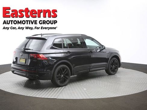 Used 2022 Volkswagen Tiguan SE R-Line image 42