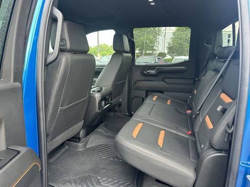 Used 2023 GMC Sierra 1500 AT4 w/ AT4 Premium Package AWD/4WD image 31