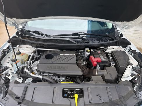 Used 2025 Nissan Rogue SV FWD image 13