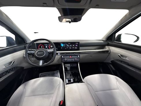 Used 2025 Hyundai Tucson SE AWD/4WD image 17