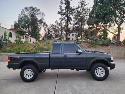 Used 2005 Ford Ranger FX4 AWD/4WD image 8