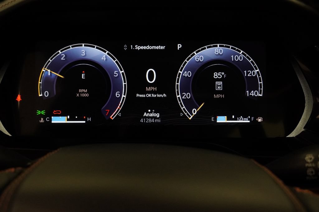 Certified 2025 Jeep Grand Cherokee Summit AWD/4WD image 4