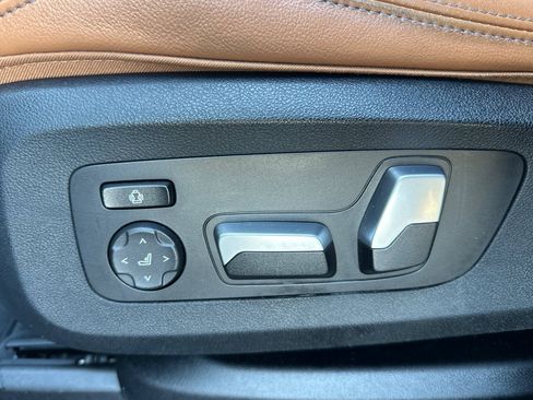 Used 2022 BMW X5 xDrive45e w/ M Sport Package image 14