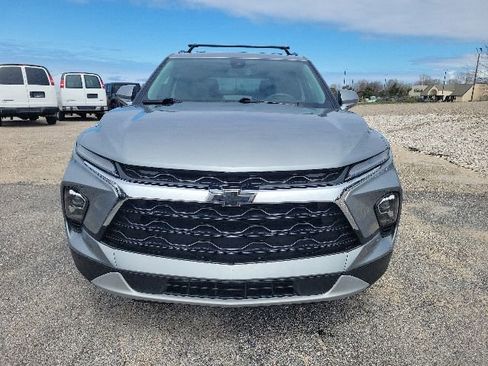 Used 2024 Chevrolet Blazer LT w/ Convenience Package AWD/4WD image 2