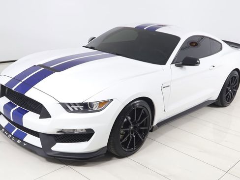 Used 2018 Ford Mustang Shelby GT350 w/ Convenience Package image 33