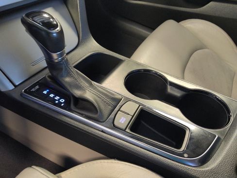 Used 2015 Hyundai Sonata Sport w/ Option Group 03 FWD image 26