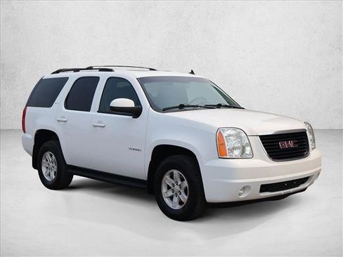 Used 2014 GMC Yukon SLT AWD/4WD image 3