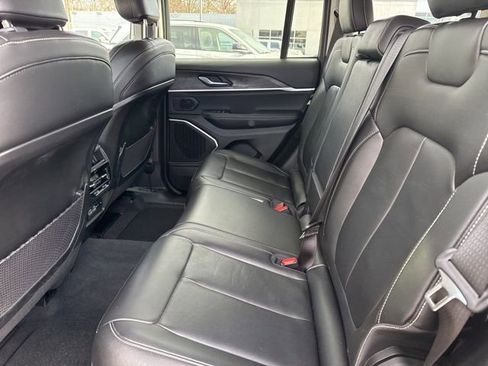 Used 2022 Jeep Grand Cherokee Limited image 21