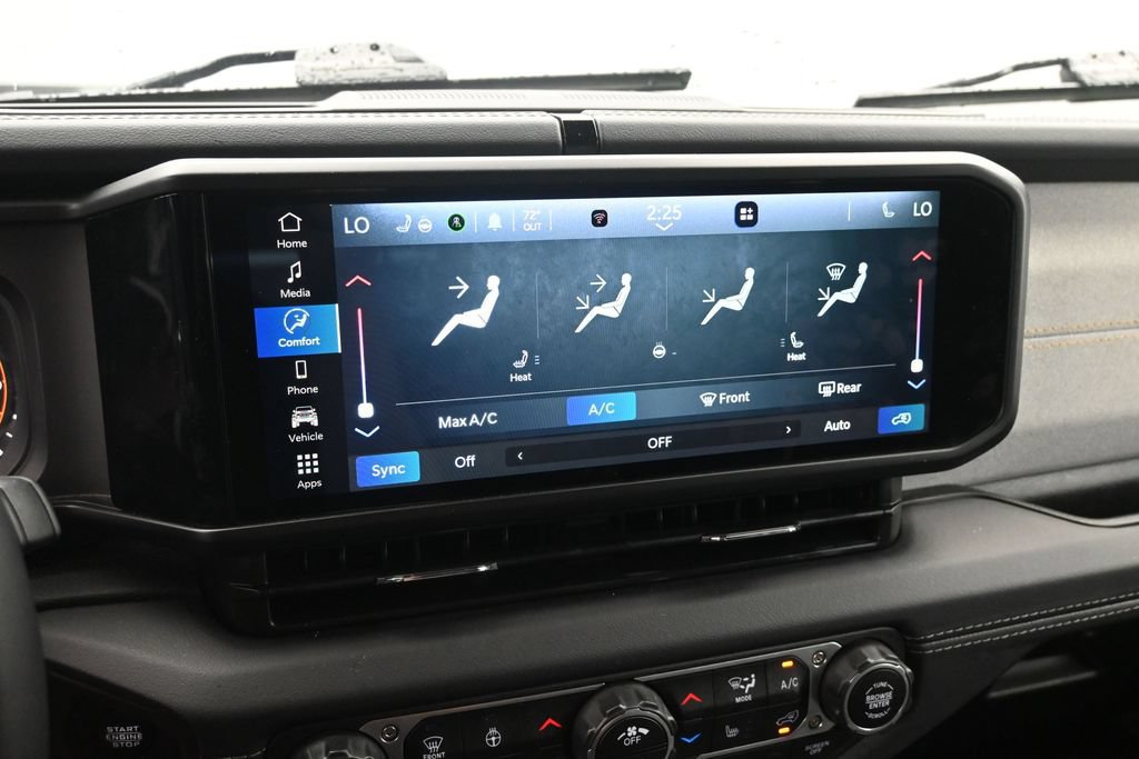 Used 2025 Jeep Wrangler Unlimited Sahara AWD/4WD image 18