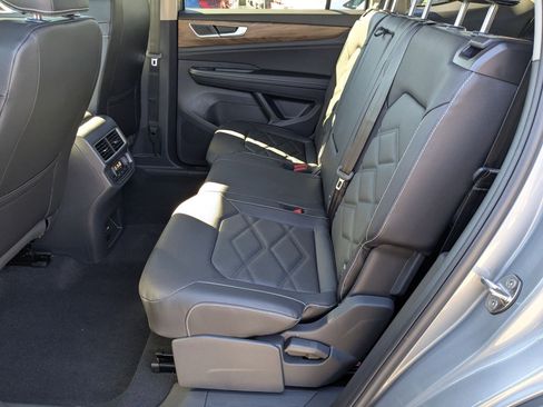 New 2026 Volkswagen Atlas SE image 28