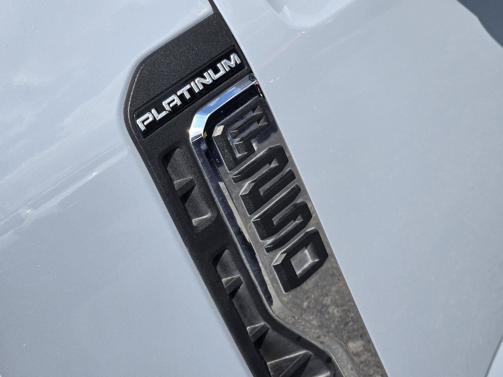Used 2024 Ford F250 Platinum w/ FX4 Off-Road Package AWD/4WD image 12