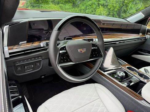 New 2026 Cadillac Escalade Platinum Sport w/ LPO, ONYX Package AWD/4WD image 3
