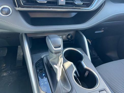 Used 2024 Toyota Highlander LE image 15