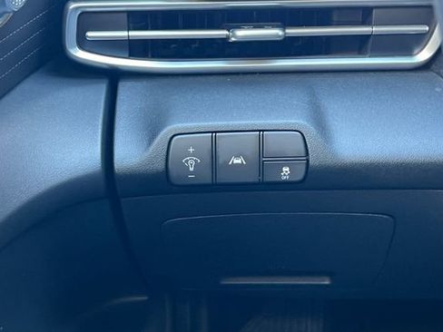 Used 2023 Hyundai Elantra SEL FWD image 34