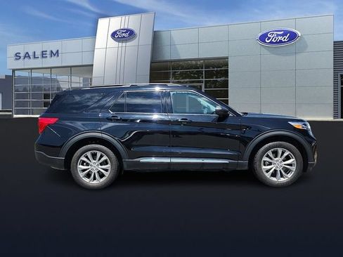 Certified 2023 Ford Explorer XLT w/ Equipment Group 202A AWD/4WD image 2