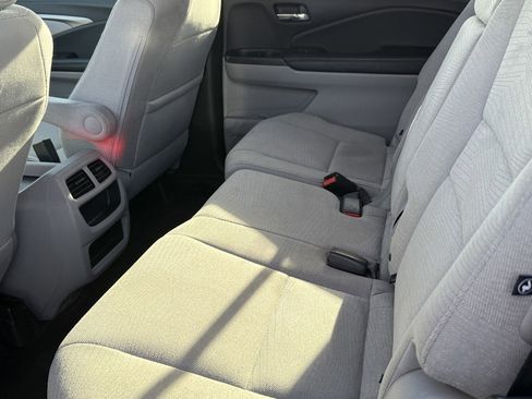 Used 2018 Honda Pilot LX image 21