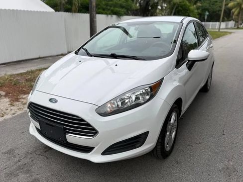 Used 2019 Ford Fiesta SE FWD image 5
