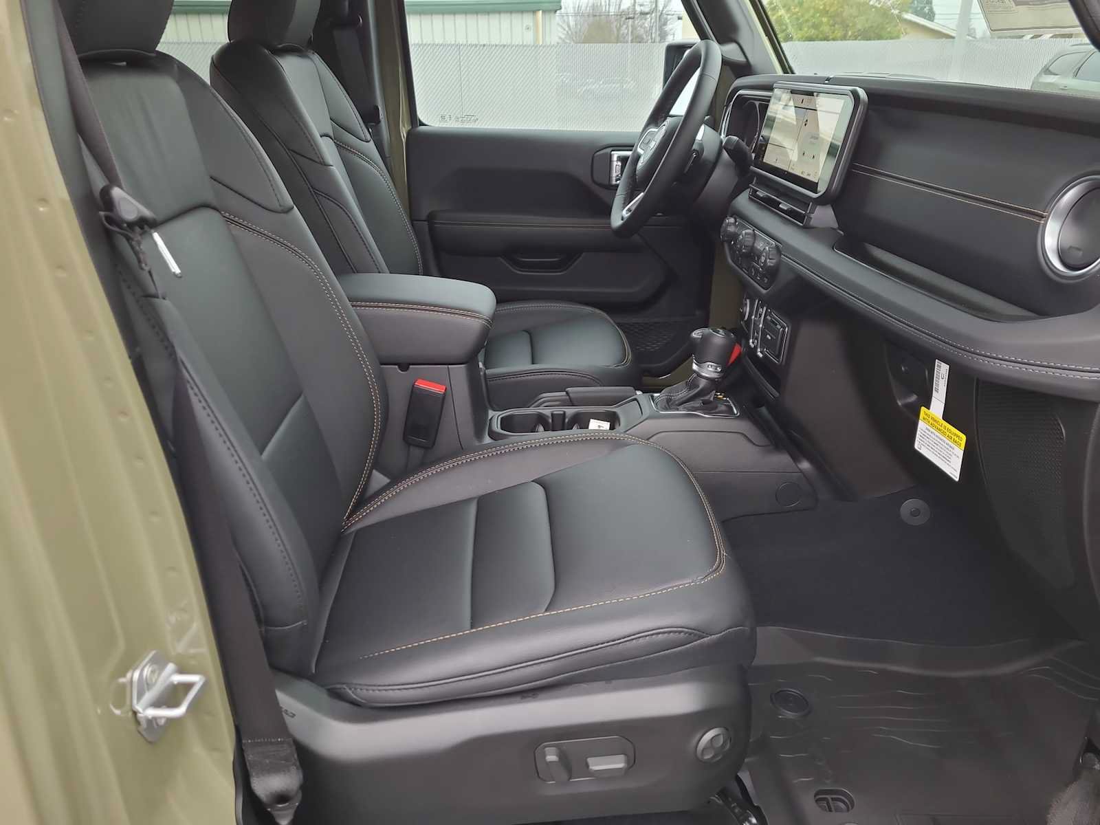 New 2026 Jeep Wrangler Unlimited Sahara AWD/4WD image 22