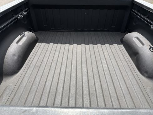 Used 2022 RAM 1500 Big Horn AWD/4WD image 5