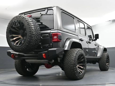 Used 2021 Jeep Wrangler Unlimited Sahara image 28