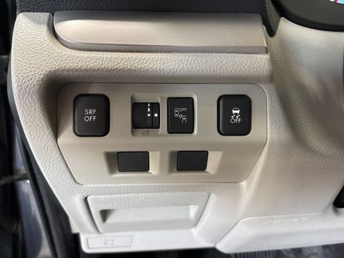 Used 2018 Subaru Forester 2.5i Premium AWD/4WD image 11