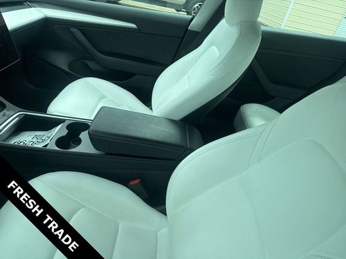 Used 2022 Tesla Model 3 Long Range image 9