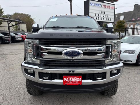 Used 2018 Ford F250 XLT w/ XLT Premium Package image 3