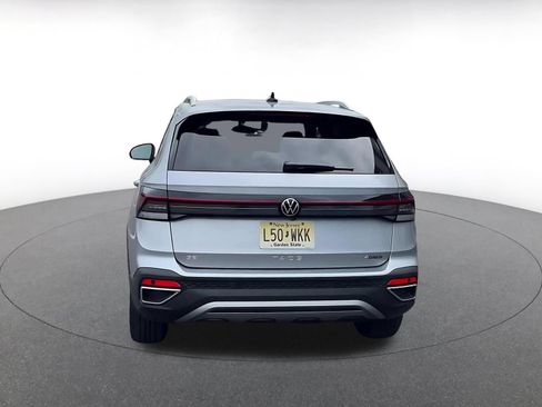 Used 2026 Volkswagen Taos SE AWD/4WD image 12