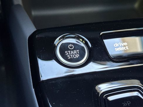 New 2025 Audi Q6 e-tron Premium Plus AWD/4WD image 22