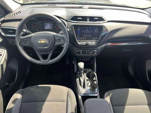 Used 2023 Chevrolet TrailBlazer LT w/ Convenience Package AWD/4WD image 14