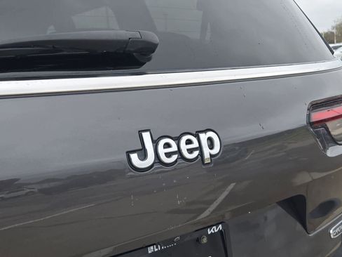 Used 2022 Jeep Grand Cherokee L Overland image 11