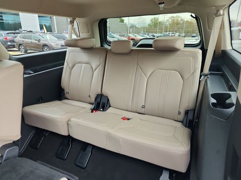 Used 2024 Ford Expedition Max Limited image 12