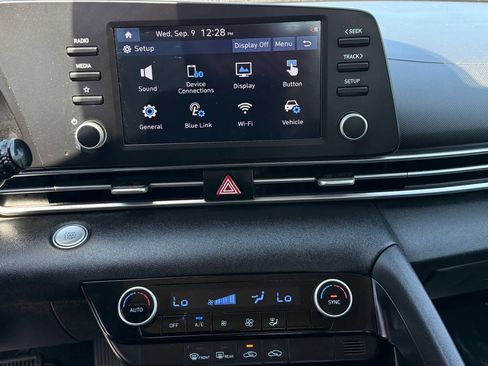 Used 2021 Hyundai Elantra SEL FWD image 26