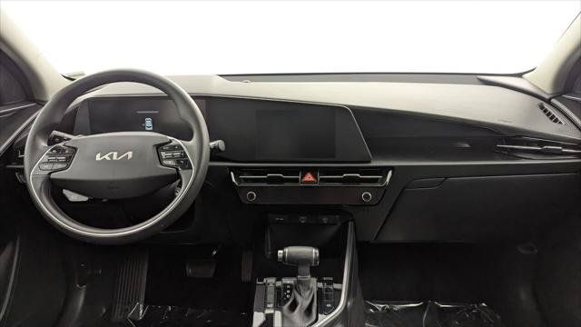 Used 2024 Kia Niro LX FWD image 26