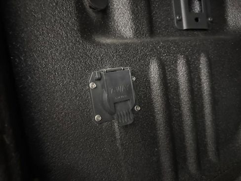 Used 2021 Ford F250 Lariat w/ FX4 Off-Road Package image 19