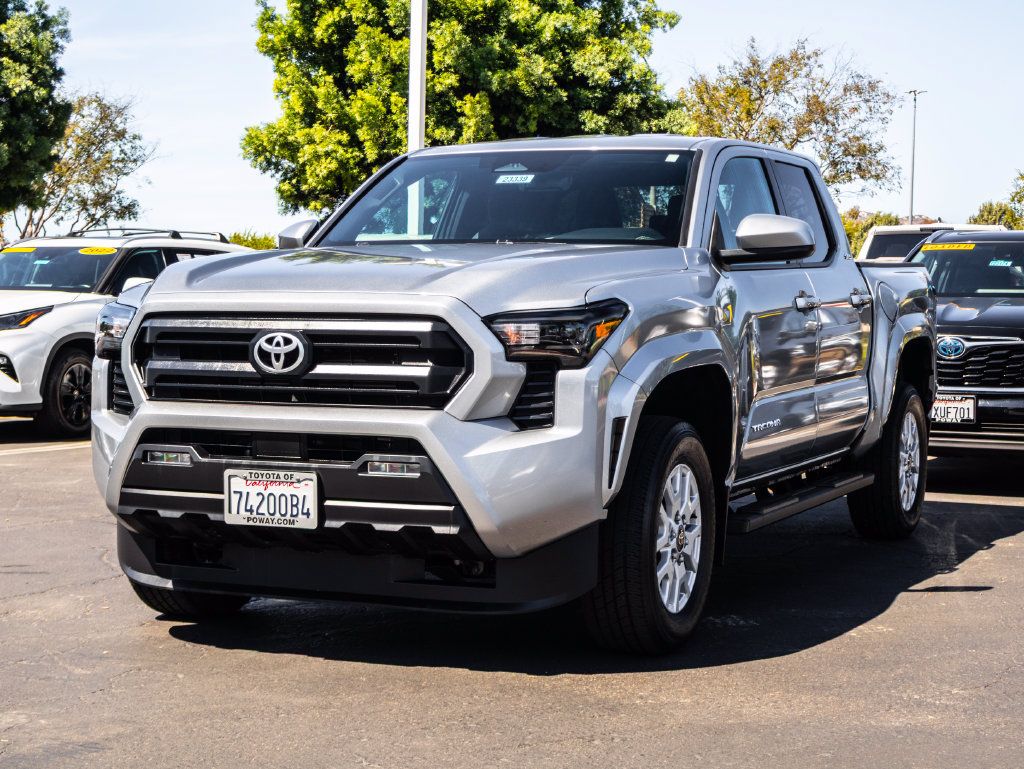 Used 2024 Toyota Tacoma SR5 AWD/4WD image 3