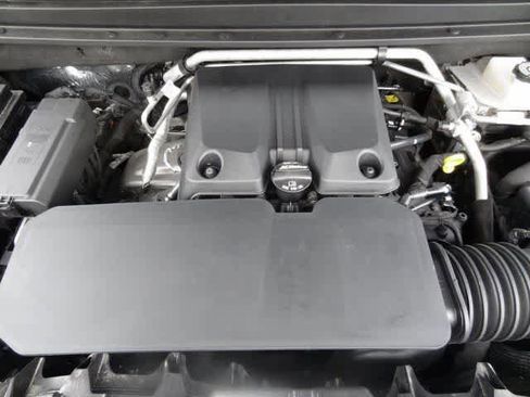 Used 2024 Chevrolet Colorado Z71 w/ Advanced Trailering Package image 39