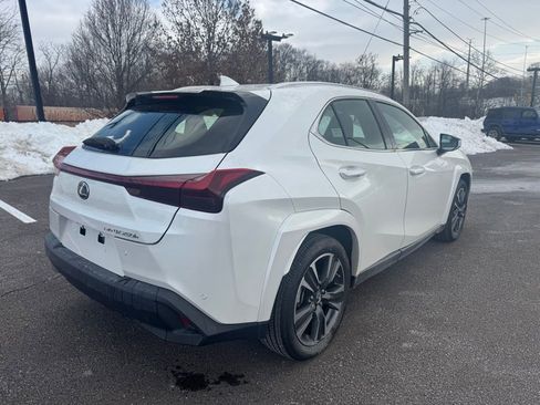 Used 2024 Lexus UX 250h 250h Premium image 4