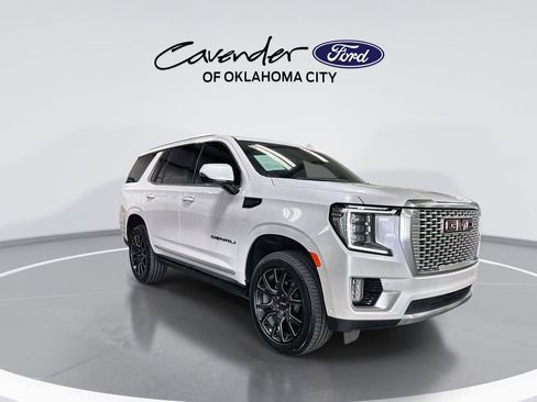 Used 2023 GMC Yukon Denali w/ Denali Reserve Package AWD/4WD image 2