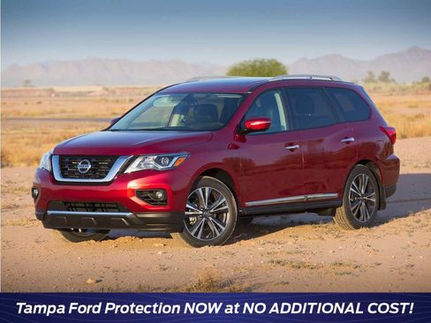 Used 2020 Nissan Pathfinder SL FWD image 1