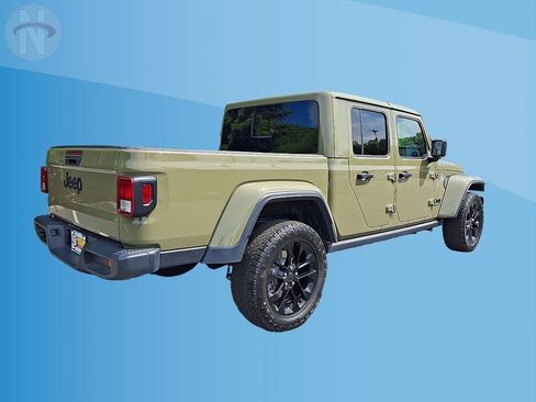 Used 2025 Jeep Gladiator Sport AWD/4WD image 12