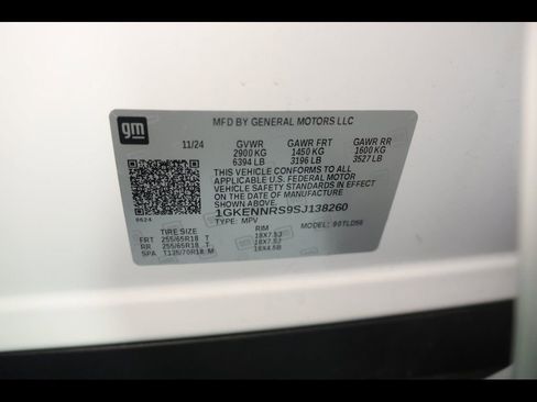 Used 2025 GMC Acadia Elevation image 33