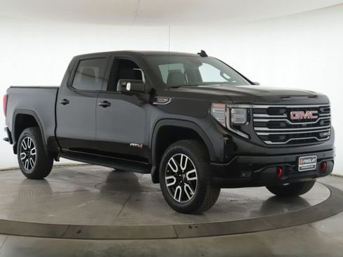 Used 2025 GMC Sierra 1500 AT4 w/ Technology Package image 2