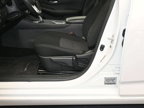 Used 2024 Nissan Sentra SV FWD image 20