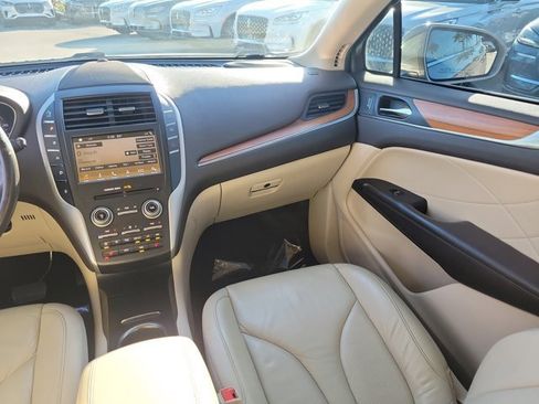 Used 2019 Lincoln MKC Select w/ Select Plus Package image 20