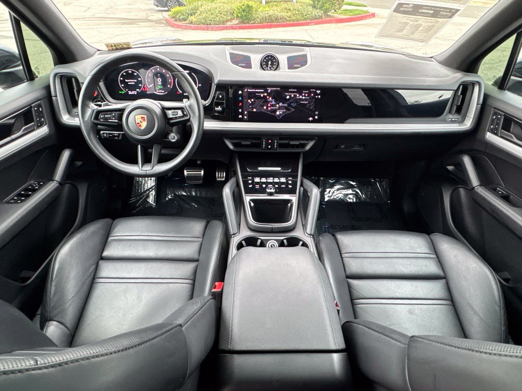 Used 2024 Porsche Cayenne S AWD/4WD image 35